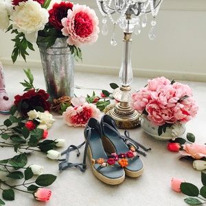 Esprit flowers sandals
